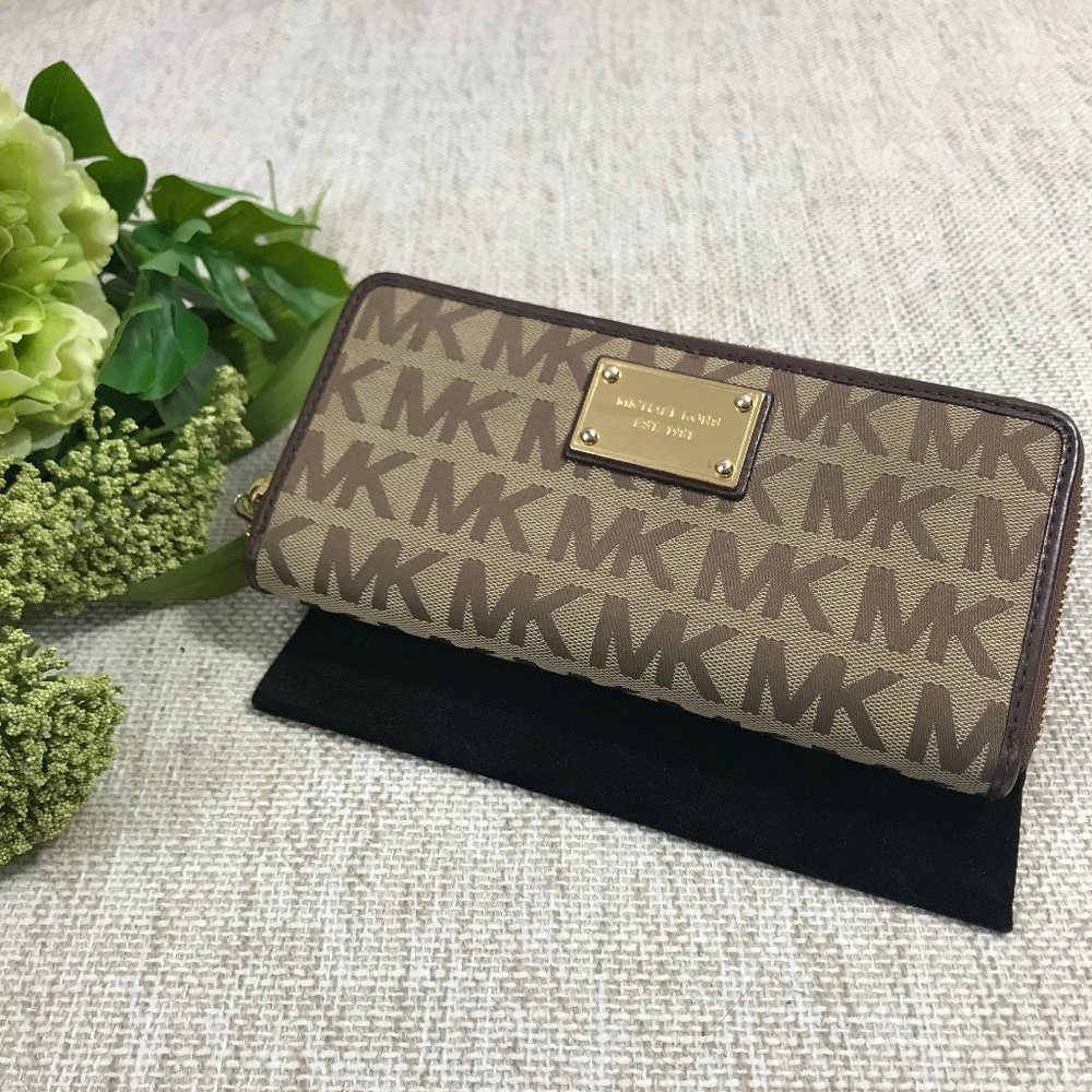 Michael Kors Signature Print Zip Wallet